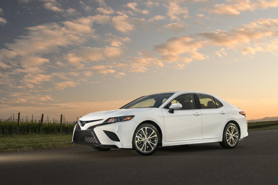  Toyota Camry SE 2017 года  (NA) (фото 6 из 23)